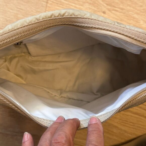 LeSportsac Beige Crossbody Shoulder Bag - Picture 6 of 10